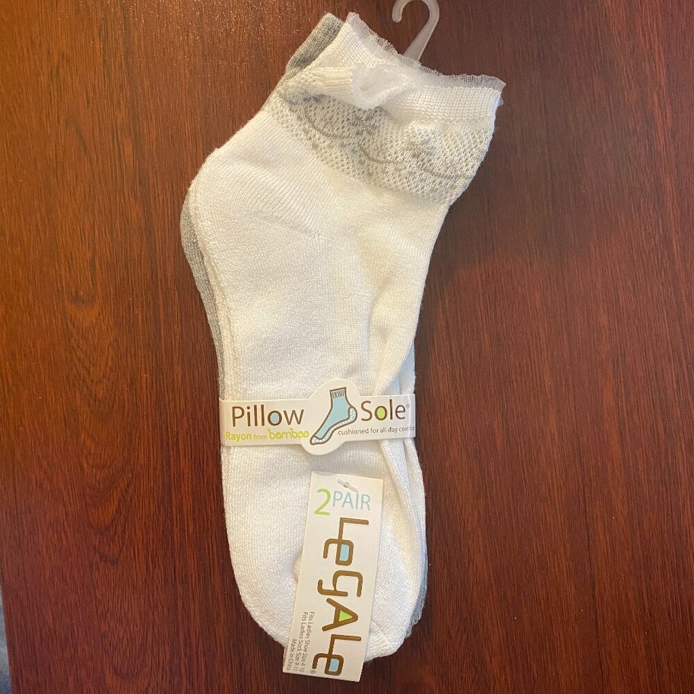Ruffle Ankle-Length Socks Two Pack "Grey/White"